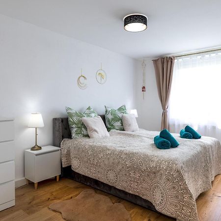 Schoenes, Modernes Apartment Mit Zwei Schlafzimmern - Zentral Mit Balkon Fuer 6 Personen Montabaur Exteriér fotografie