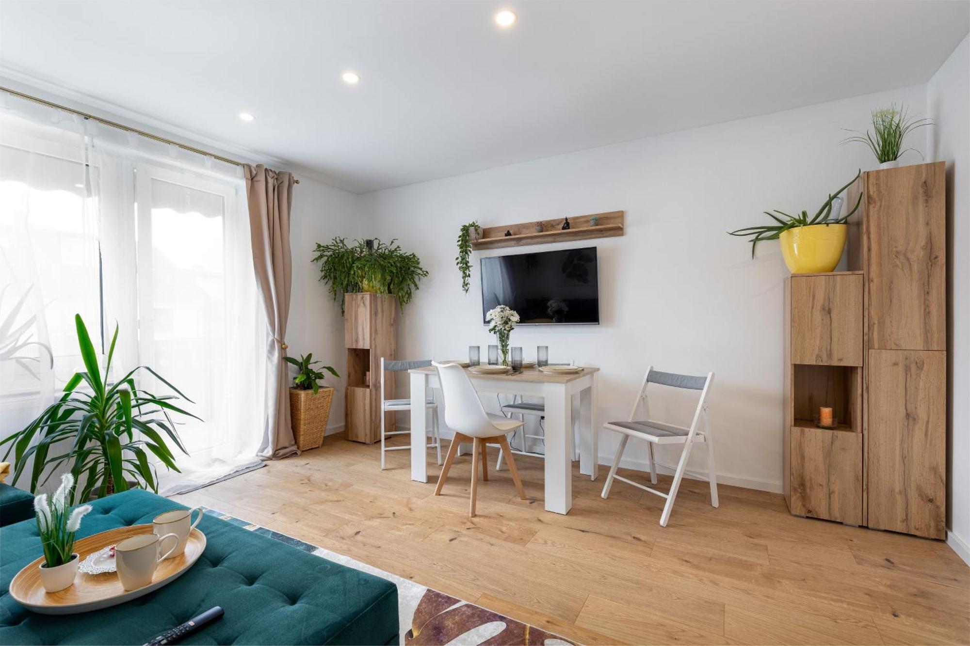 Schoenes, Modernes Apartment Mit Zwei Schlafzimmern - Zentral Mit Balkon Fuer 6 Personen Montabaur Exteriér fotografie